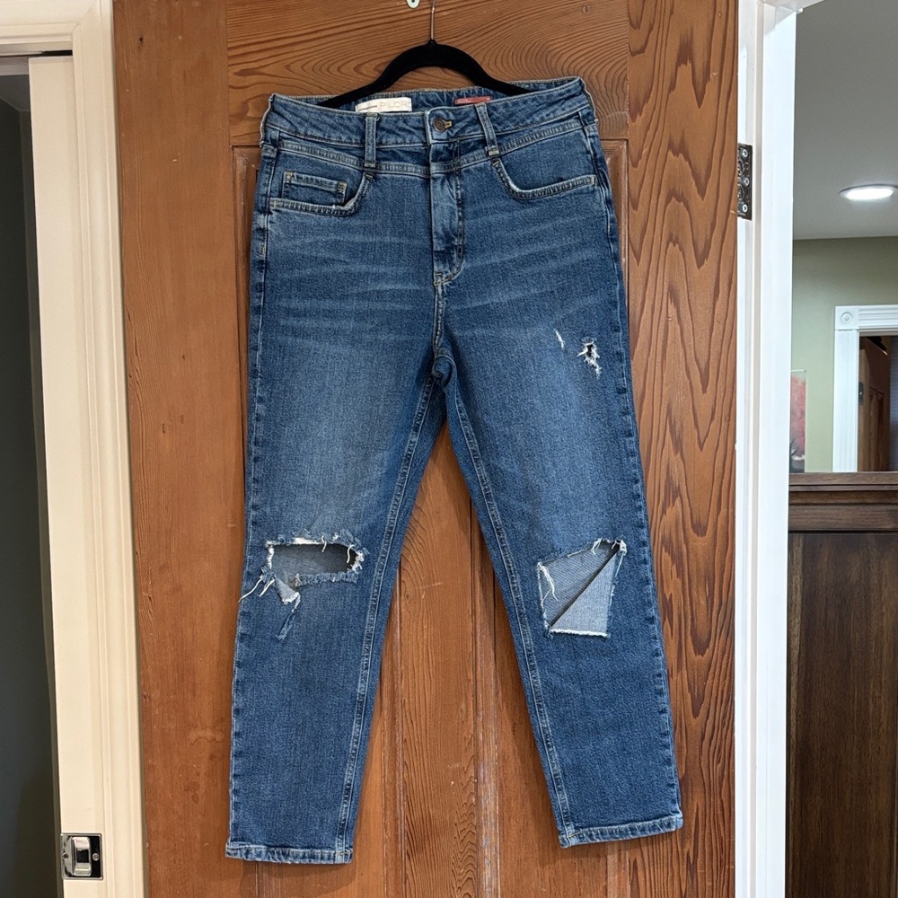 Pilcro Distressed Cropped Jeans in Blue Size 30